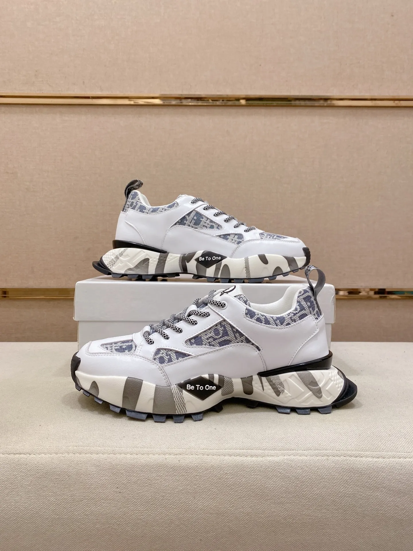 Men's shoes💰 462💰🇮🇹🇮🇹Dior d The new model is on sale at the same time at the counter. The upper 🇮🇹 is imported Italian first-layer cowhide, and the lining is fully imported sheepskin 💪💪. It is a complete 1⃣️ to 1⃣️ replica 🇮🇹💪💪, ⚠ Sole: The original sole is specially provided by the original factory. The exclusive movable molded sole is super comfortable. ⚠Original factory single goods, 🔍🔍high quality, you can enter and leave the counter at will, welcome to compare⚠. Code number:38-44